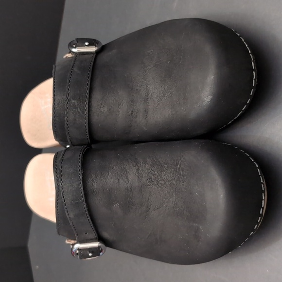 Dansko Woman's Black Marty Milled Nubuck Leather Clogs,Size 38 . - Picture 2 of 13